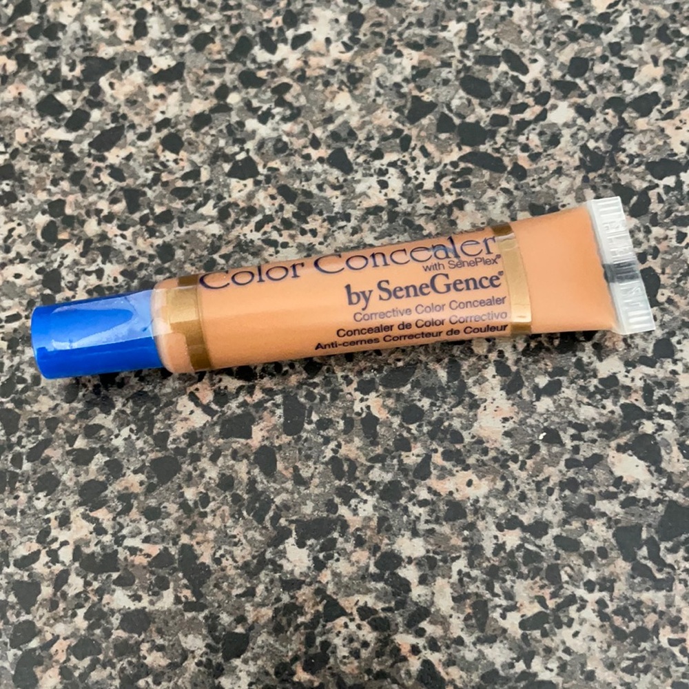 Senegence deep concealer